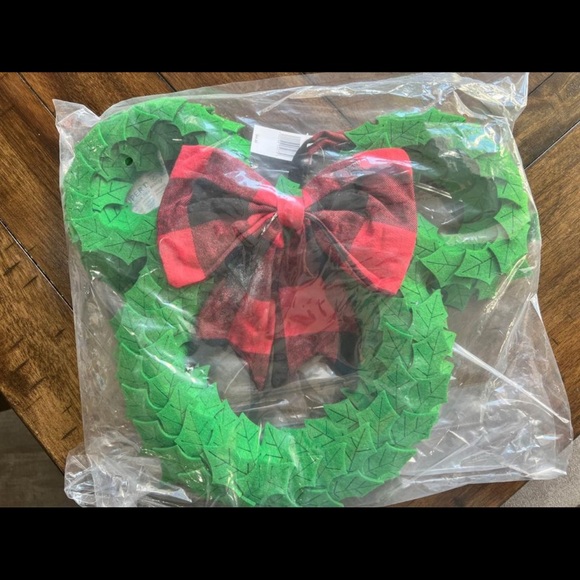 - Brand New DISNEY Mickey Christmas Wreath - Picture 3 of 3